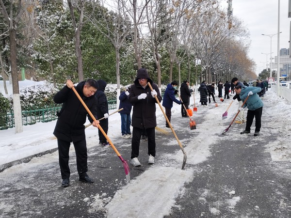 2026除雪  浴&ldquo;雪&rdquo;奮戰(zhàn)，守護(hù)平安.jpg